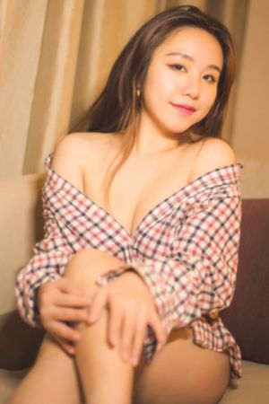 侍卫们伺候王妃np_720影视在线观看